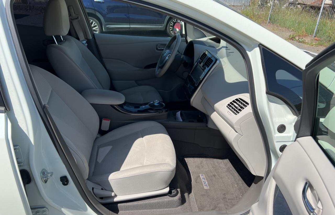 Photo 5 from auction – 2012 NISSAN LEAF SV with VIN JN1AZ0CP8CT016746