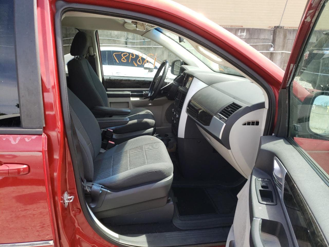 Photo 5 from auction – 2009 DODGE GRAND CARA with VIN 2D8HN54199R671613