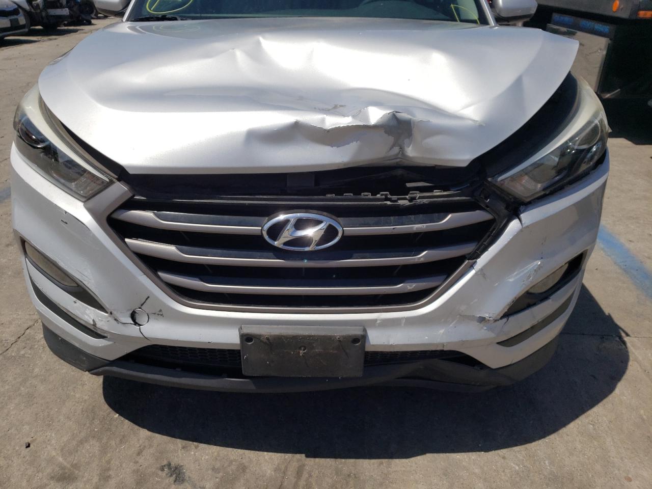 Photo 9 from auction – 2016 HYUNDAI TUCSON LIM with VIN KM8J33A42GU238770