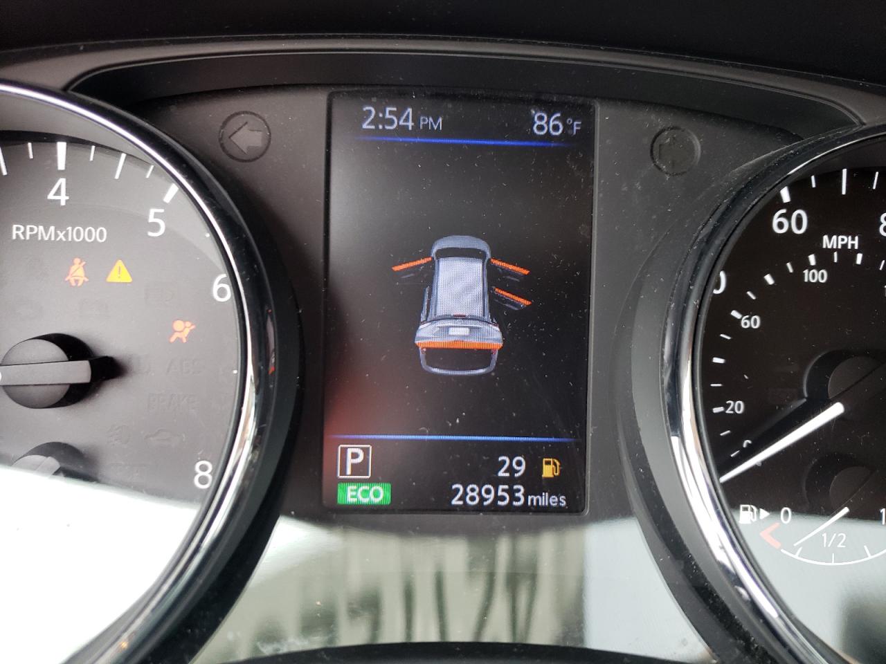 Photo 8 from auction – 2018 NISSAN ROGUE S with VIN 5N1AT2MT5JC813700
