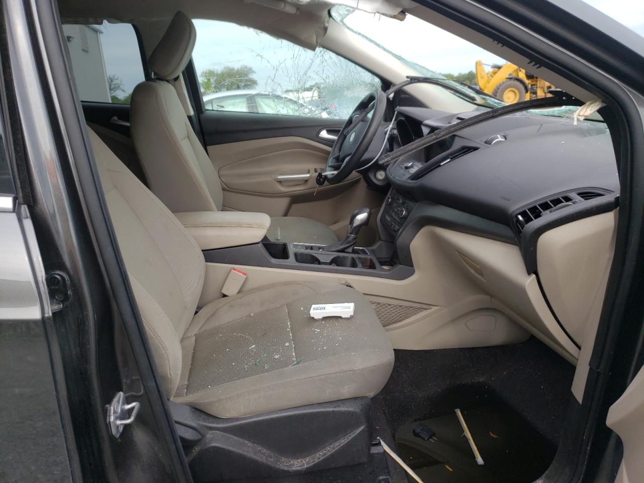 Photo 5 from auction – 2018 FORD ESCAPE SE with VIN 1FMCU0GD8JUA49169