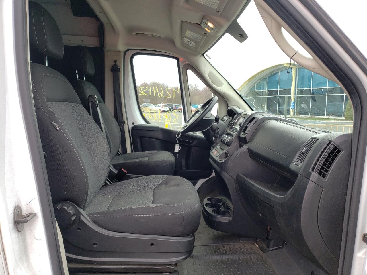 Photo 5 from auction – 2019 RAM PROMASTER with VIN 3C6TRVBG4KE553939