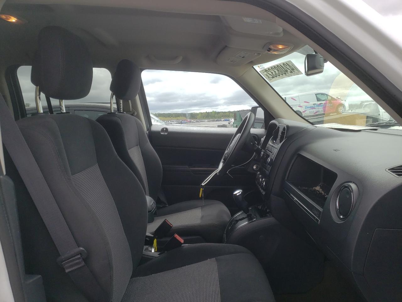 Photo 5 from auction – 2017 JEEP PATRIOT SP with VIN 1C4NJRBB7HD121859