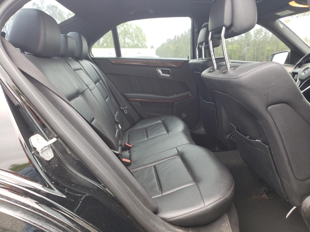 Photo 6 from auction – 2012 MERCEDES-BENZ E 350 with VIN WDDHF5KB2CA650921