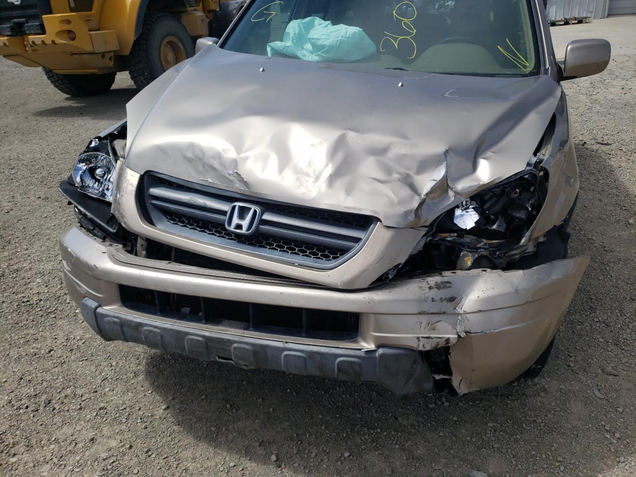 Photo 9 from auction – 2004 HONDA PILOT EXL with VIN 2HKYF18684H577593