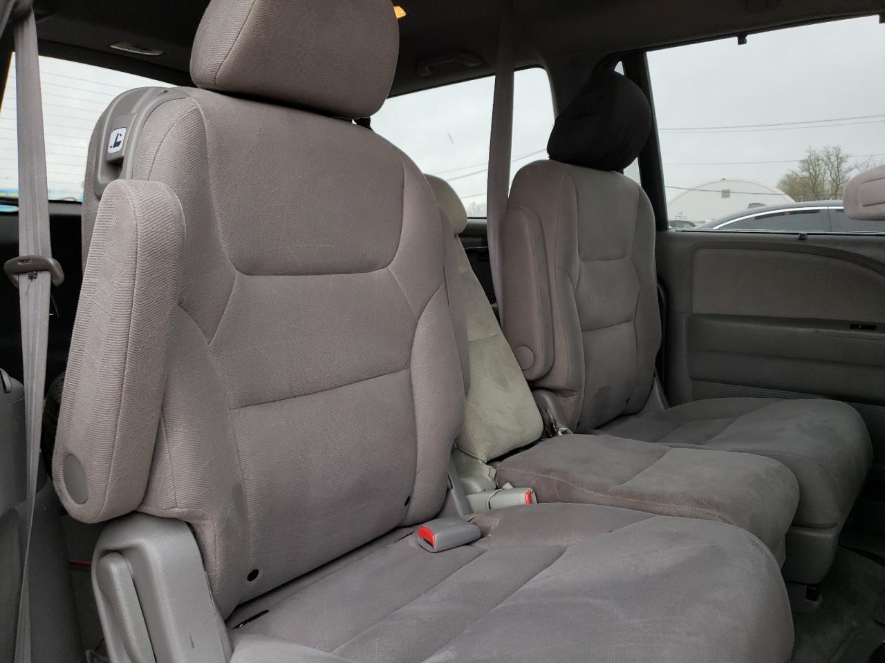 Photo 6 from auction – 2010 HONDA ODYSSEY EX with VIN 5FNRL3H56AB107976