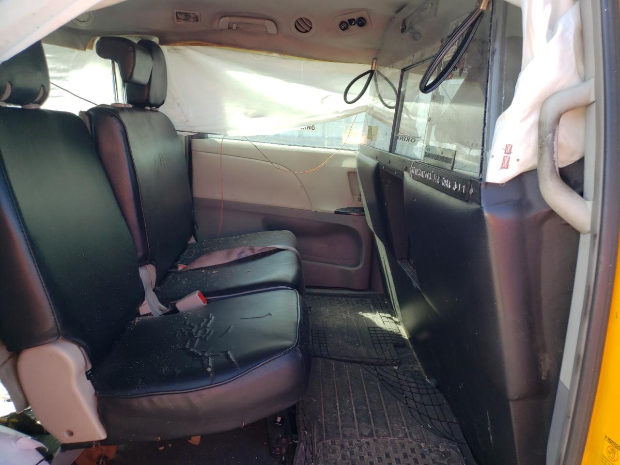 Photo 6 from auction – 2012 TOYOTA SIENNA with VIN 5TDZK3DC4CS203269