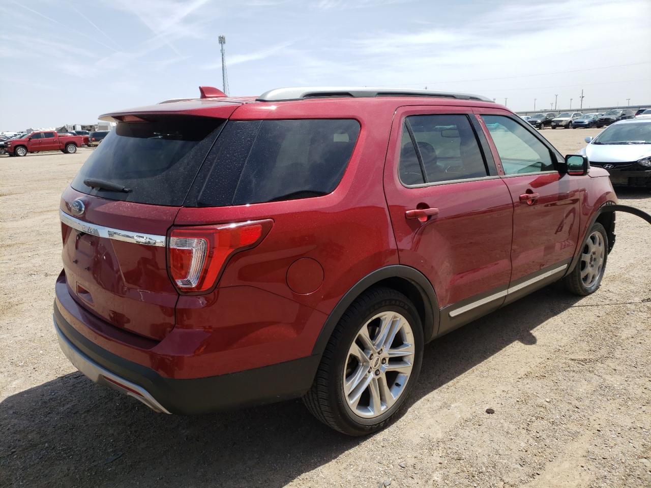 Photo 4 from auction – 2017 FORD EXPLORER X with VIN 1FM5K7D82HGA27109