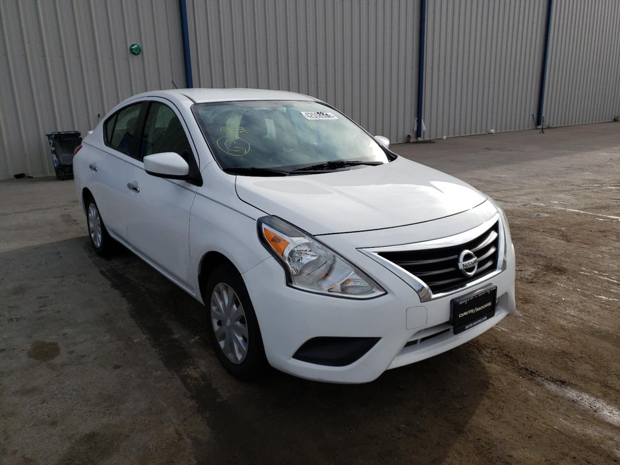 NISSAN VERSA S 2019 with VIN 3N1CN7AP0KL863666 - Photo from auction