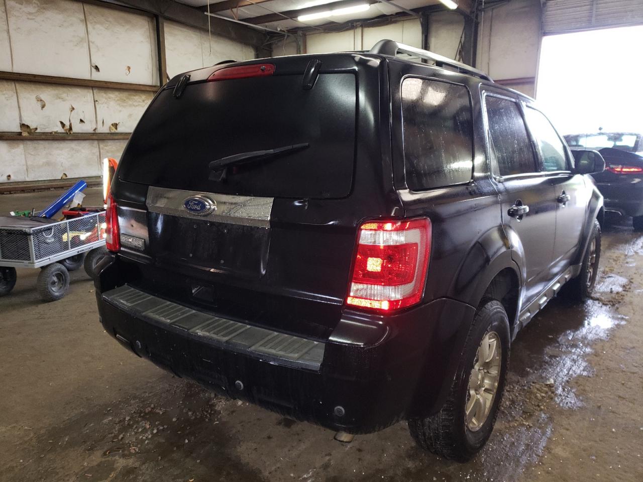 Photo 4 from auction – 2010 FORD ESCAPE LIM with VIN 1FMCU9E77AKA86176
