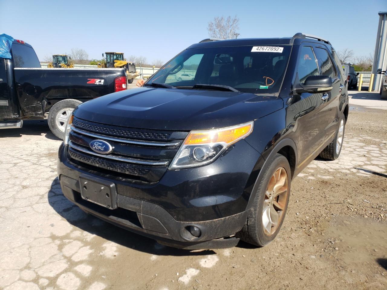 Photo 2 from auction – 2011 FORD EXPLORER L with VIN 1FMHK8F80BGA07125