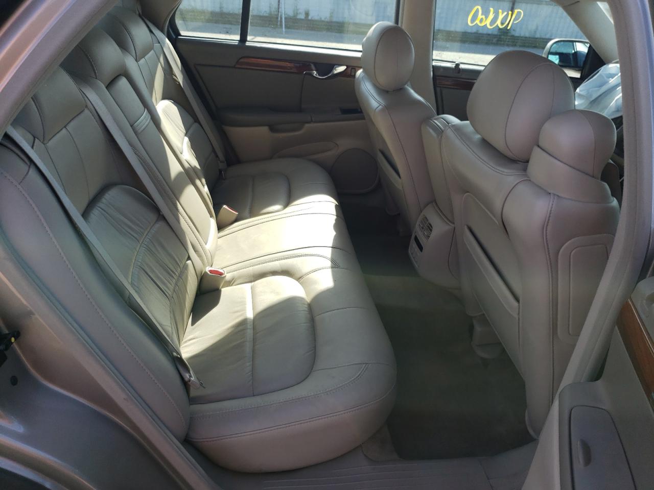 Photo 6 from auction – 2004 CADILLAC DEVILLE with VIN 1G6KD54Y04U103740