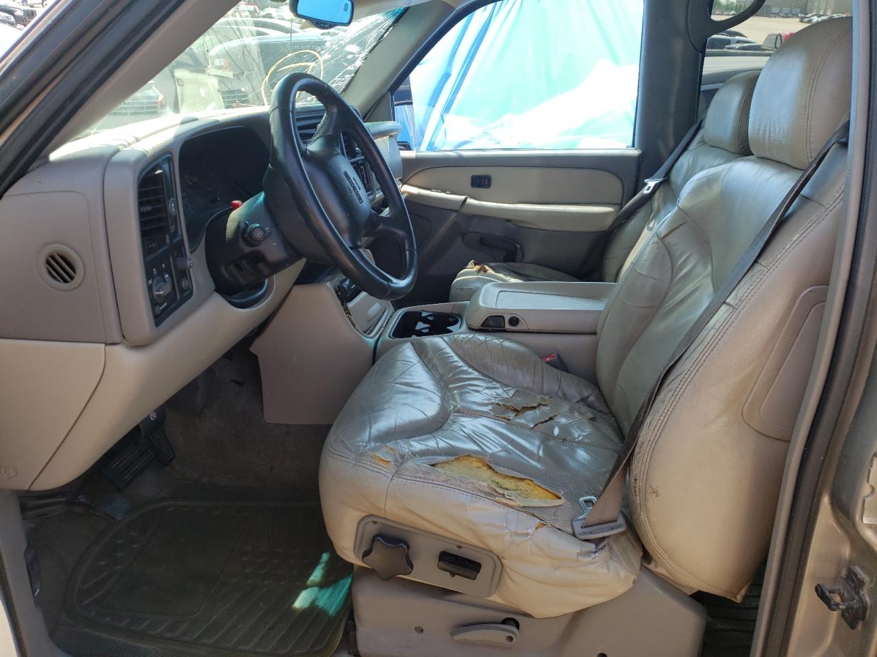 Photo 5 from auction – 2002 GMC YUKON with VIN 1GKEC13V02R324448