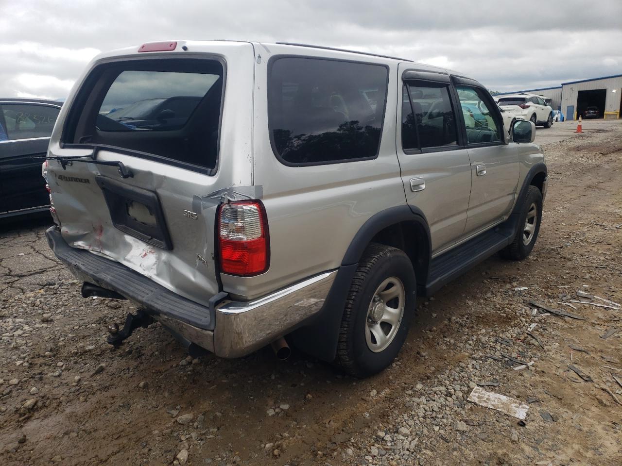 Photo 4 from auction – 2001 TOYOTA 4RUNNER SR with VIN JT3GN86R910181156