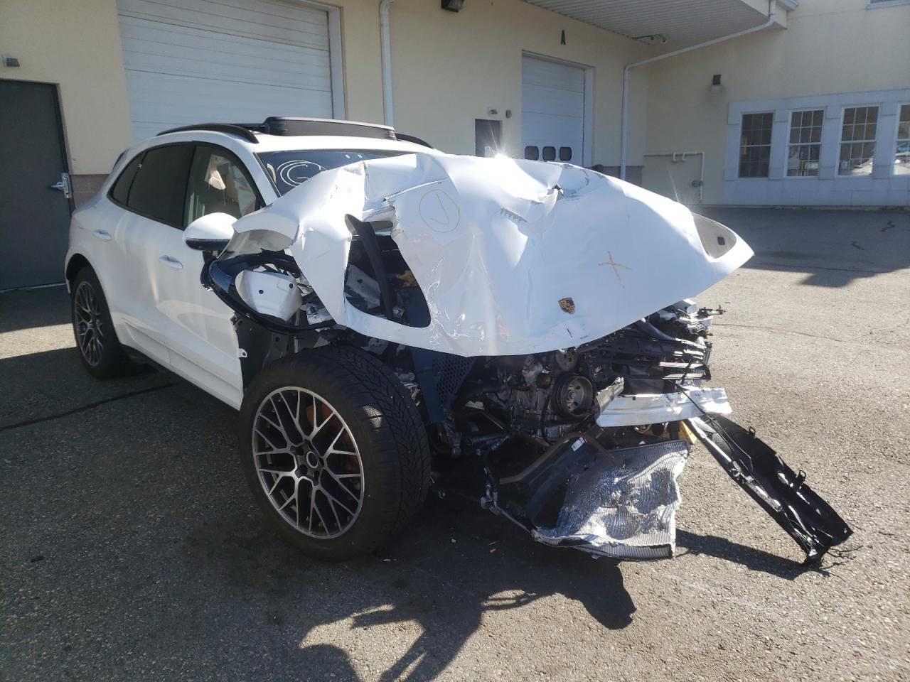 PORSCHE MACAN S 2021 with VIN WP1AB2A5XMLB38037 - Photo from auction