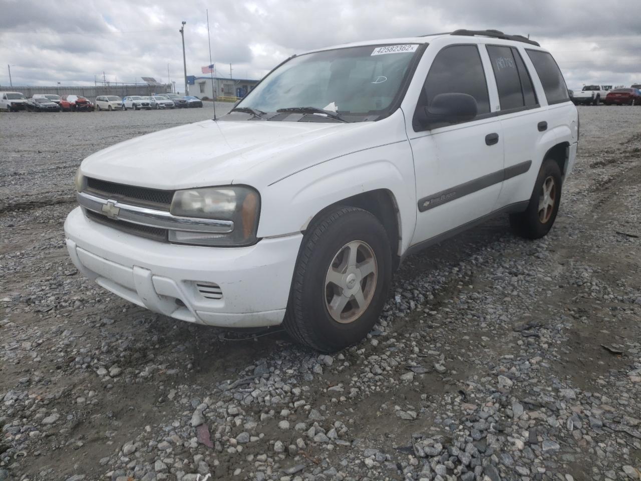 Photo 2 from auction – 2004 CHEVROLET TRAILBLAZE with VIN 1GNDT13S342305019