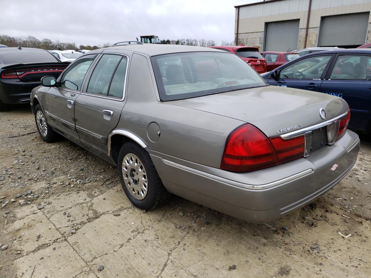 Photo 3 from auction – 2004 MERCURY GRAND MARQ with VIN 2MEFM74W24X605035