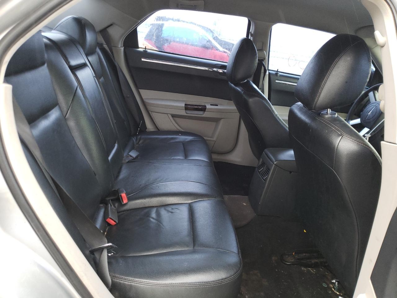 Photo 6 from auction – 2007 CHRYSLER 300 with VIN 2C3KA43R87H888868