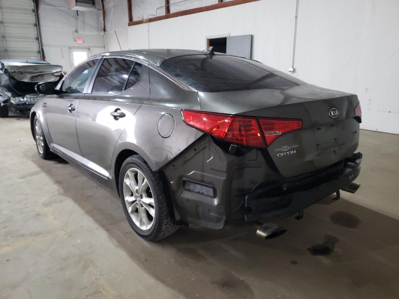 Photo 3 from auction – 2011 KIA OPTIMA EX with VIN KNAGN4A75B5075461