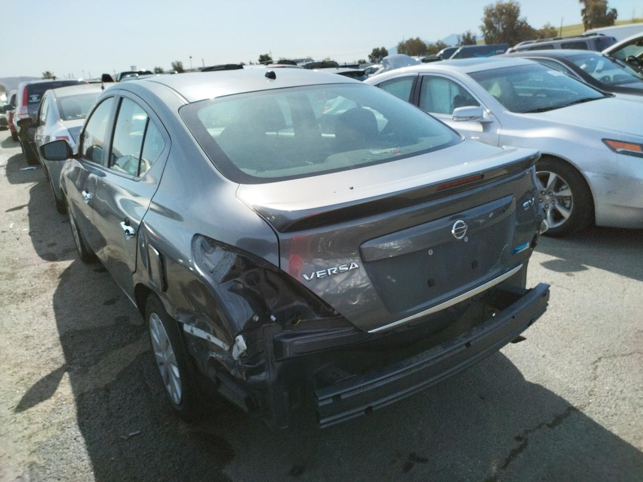 Photo 3 from auction – 2016 NISSAN VERSA S with VIN 3N1CN7AP7GL846676