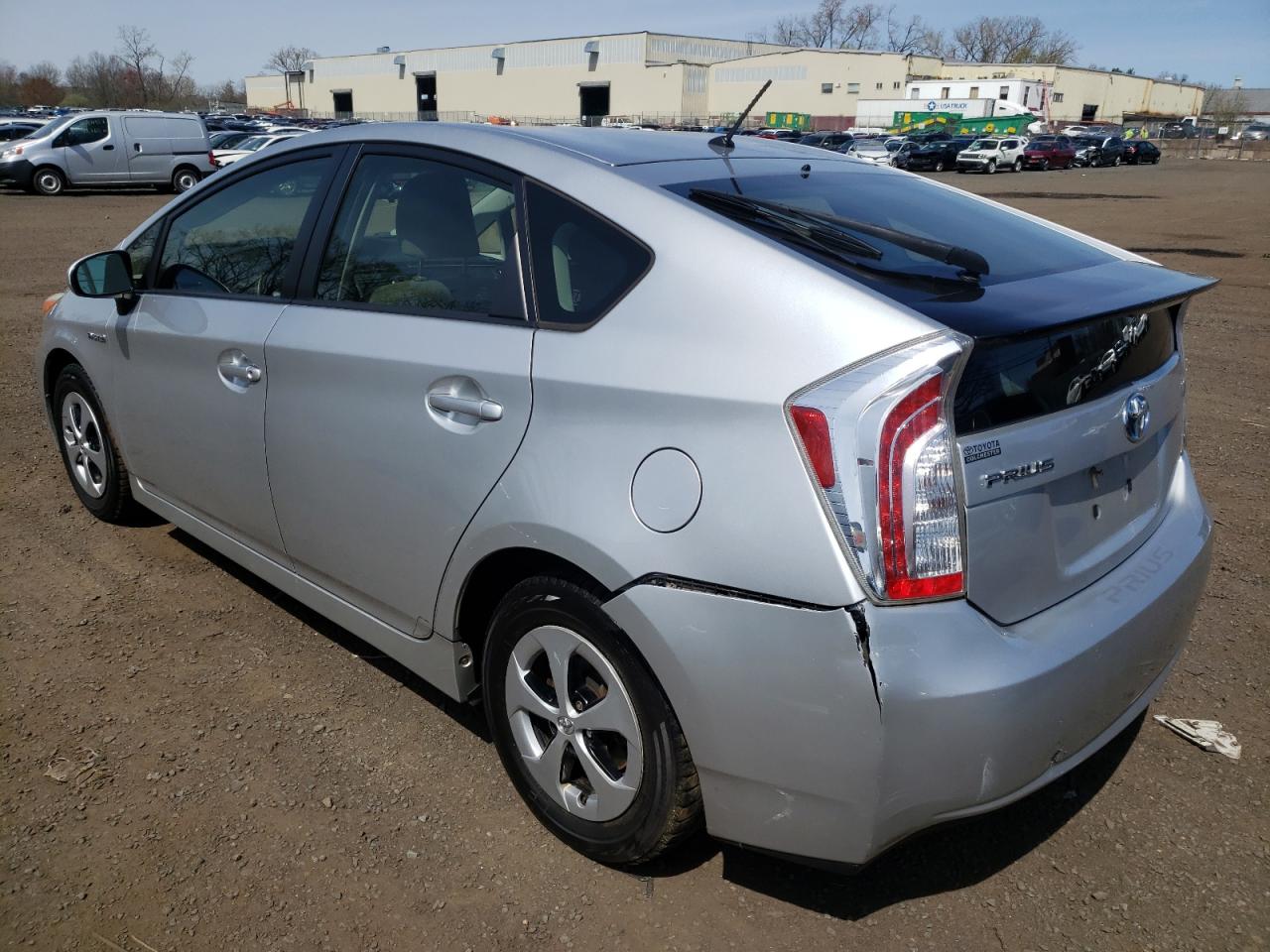 Photo 3 from auction – 2013 TOYOTA PRIUS with VIN JTDKN3DU7D5629949