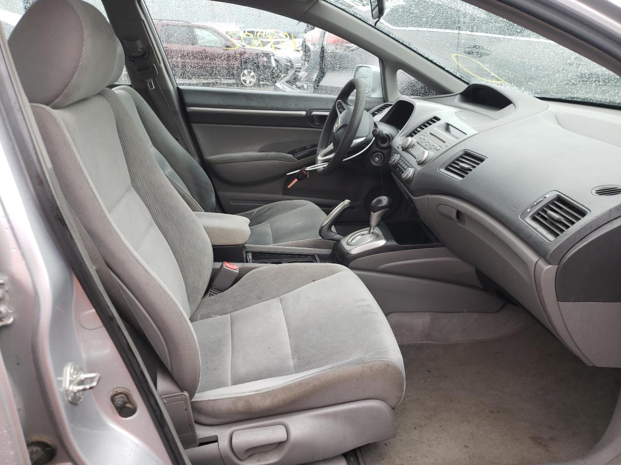 Photo 5 from auction – 2010 HONDA CIVIC EX with VIN 19XFA1F83AE042682