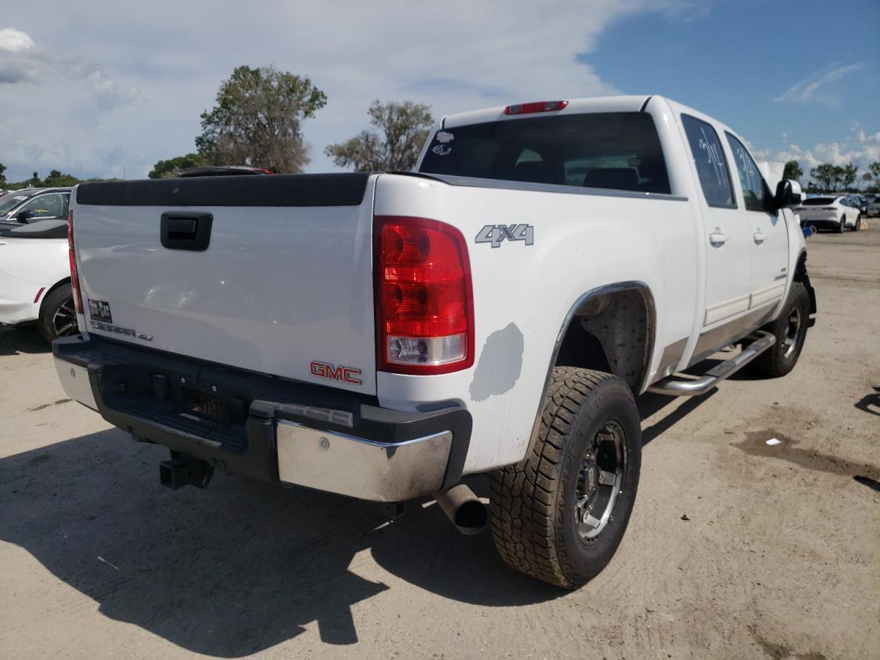 Photo 4 from auction – 2007 GMC SIERRA K25 with VIN 1GTHK23637F521827