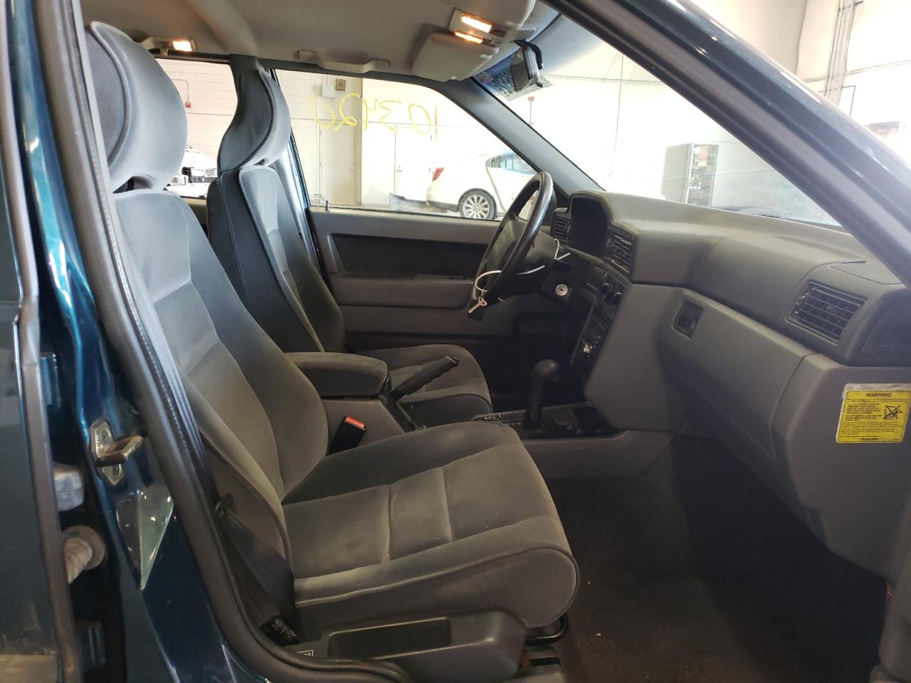 Photo 5 from auction – 1995 VOLVO 850 BASE with VIN YV1LS5531S2244247