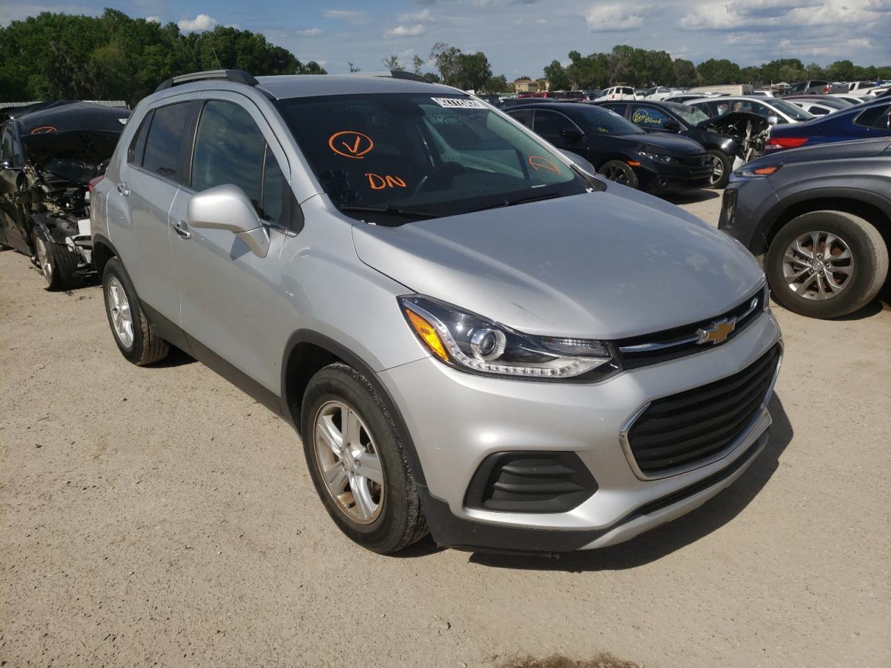 CHEVROLET TRAX 1LT 2019 with VIN 3GNCJLSB2KL395032 - Photo from auction