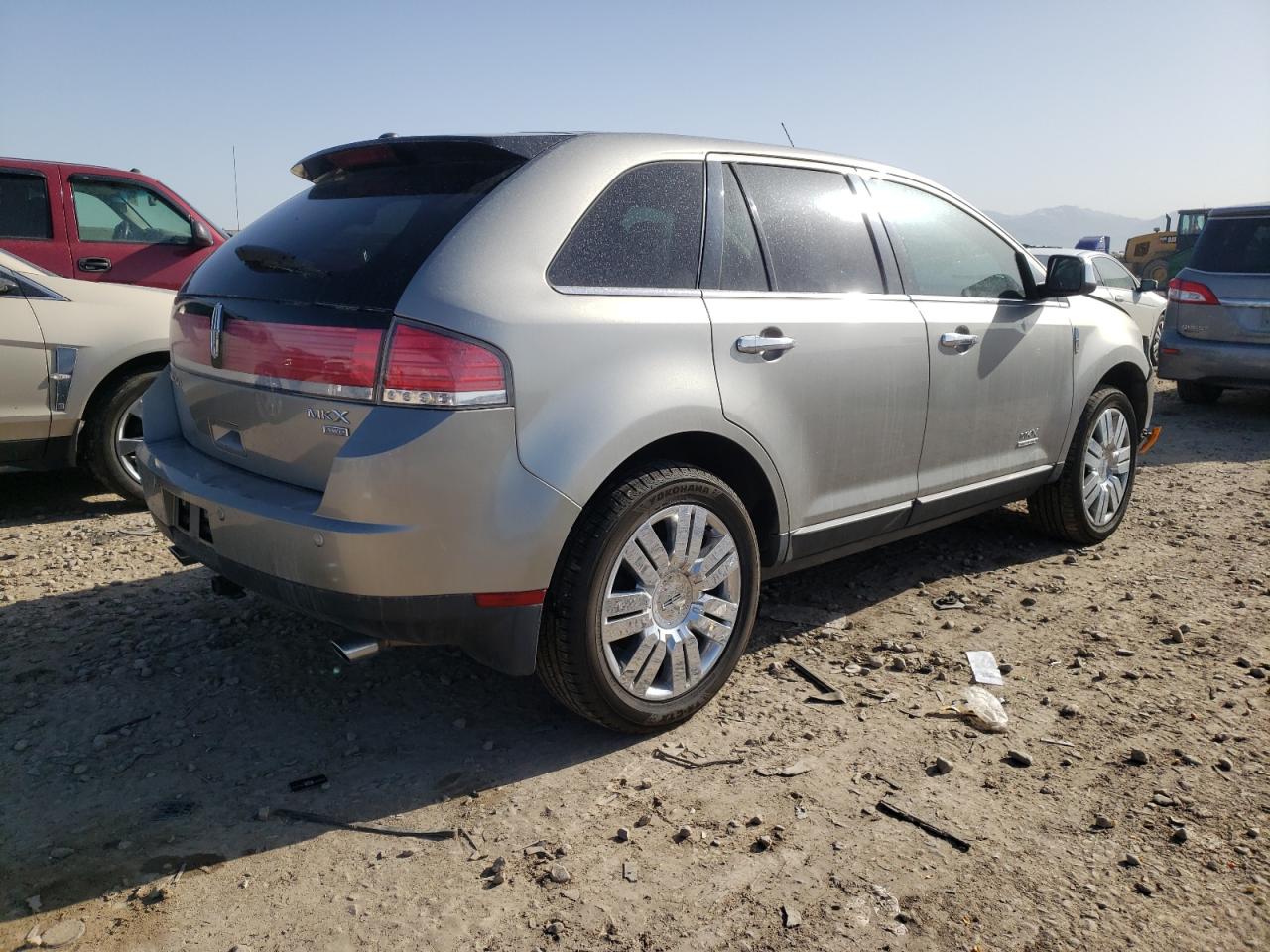 Фото 4 с аукциона – 2008 LINCOLN MKX с VIN 2LMDU88C28BJ19732