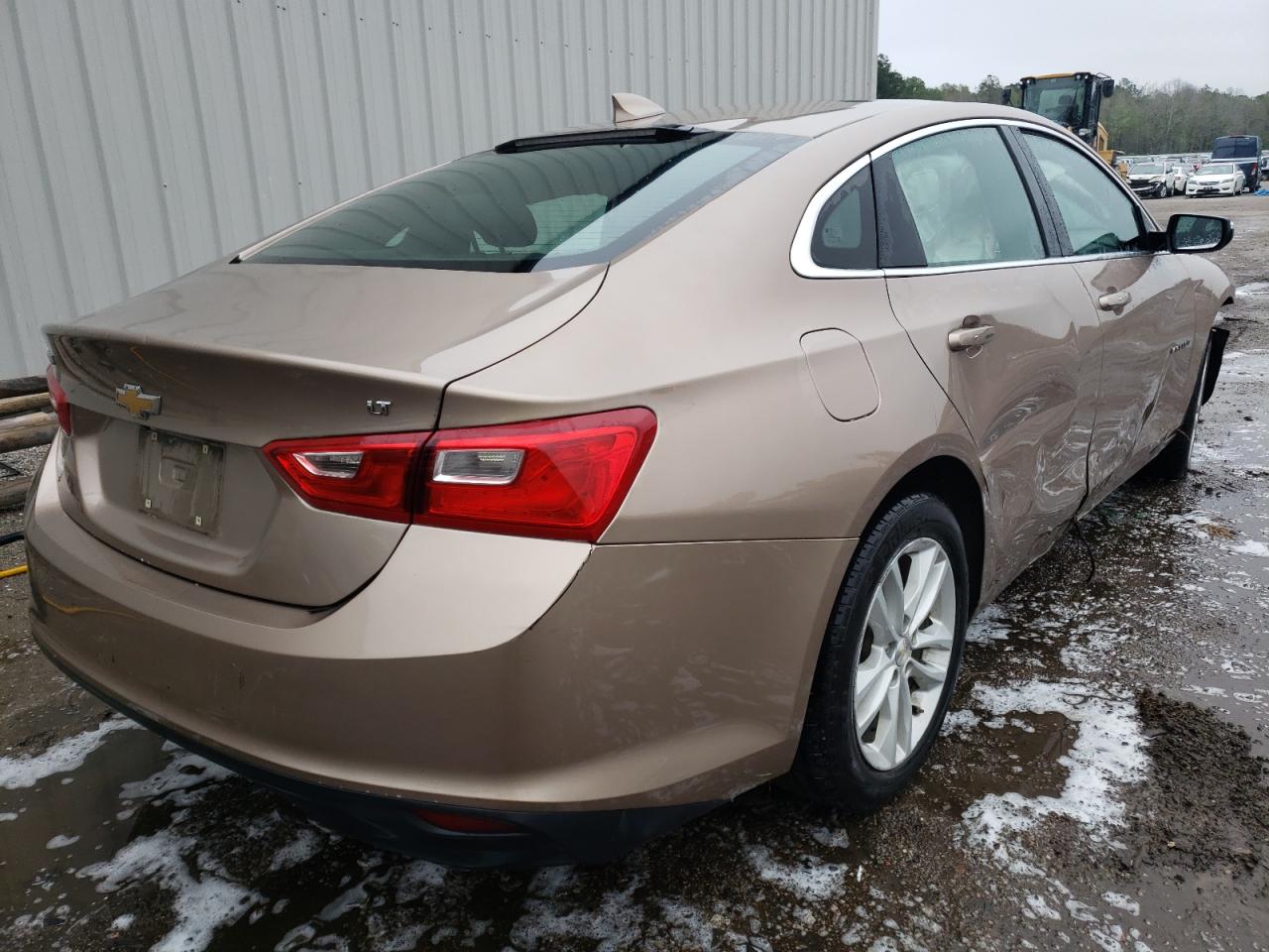 Photo 4 from auction – 2018 CHEVROLET MALIBU LT with VIN 1G1ZD5ST5JF124854