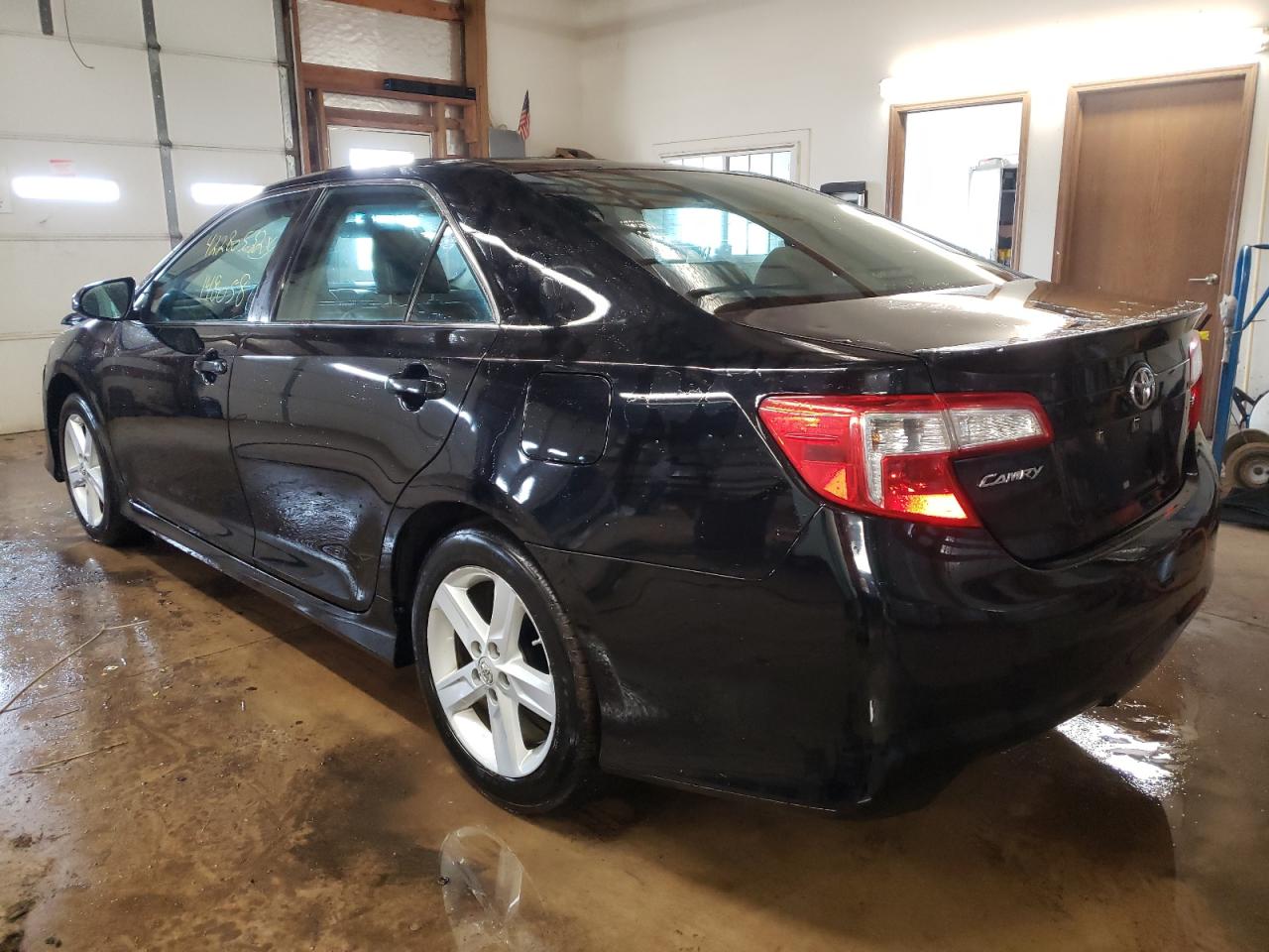 Photo 3 from auction – 2013 TOYOTA CAMRY L with VIN 4T1BF1FK8DU233530