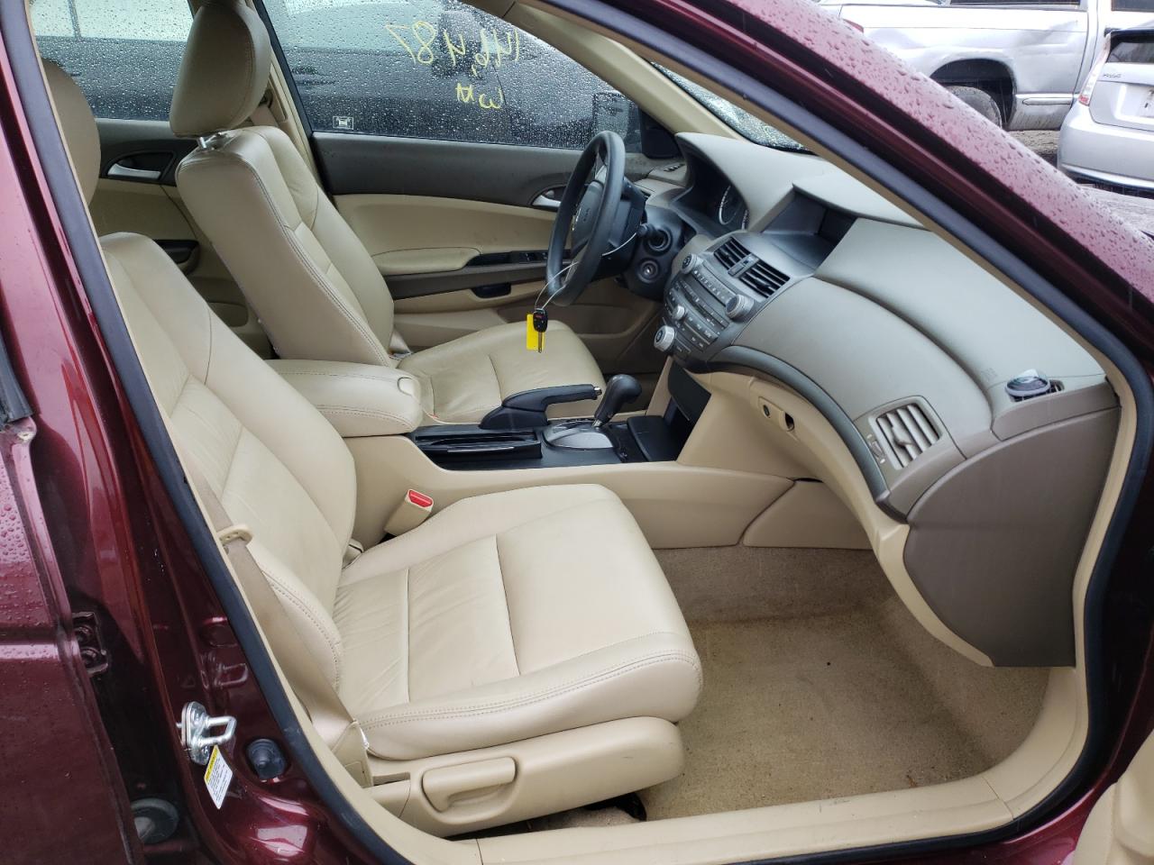 Photo 5 from auction – 2008 HONDA ACCORD LXP with VIN JHMCP26438C047174