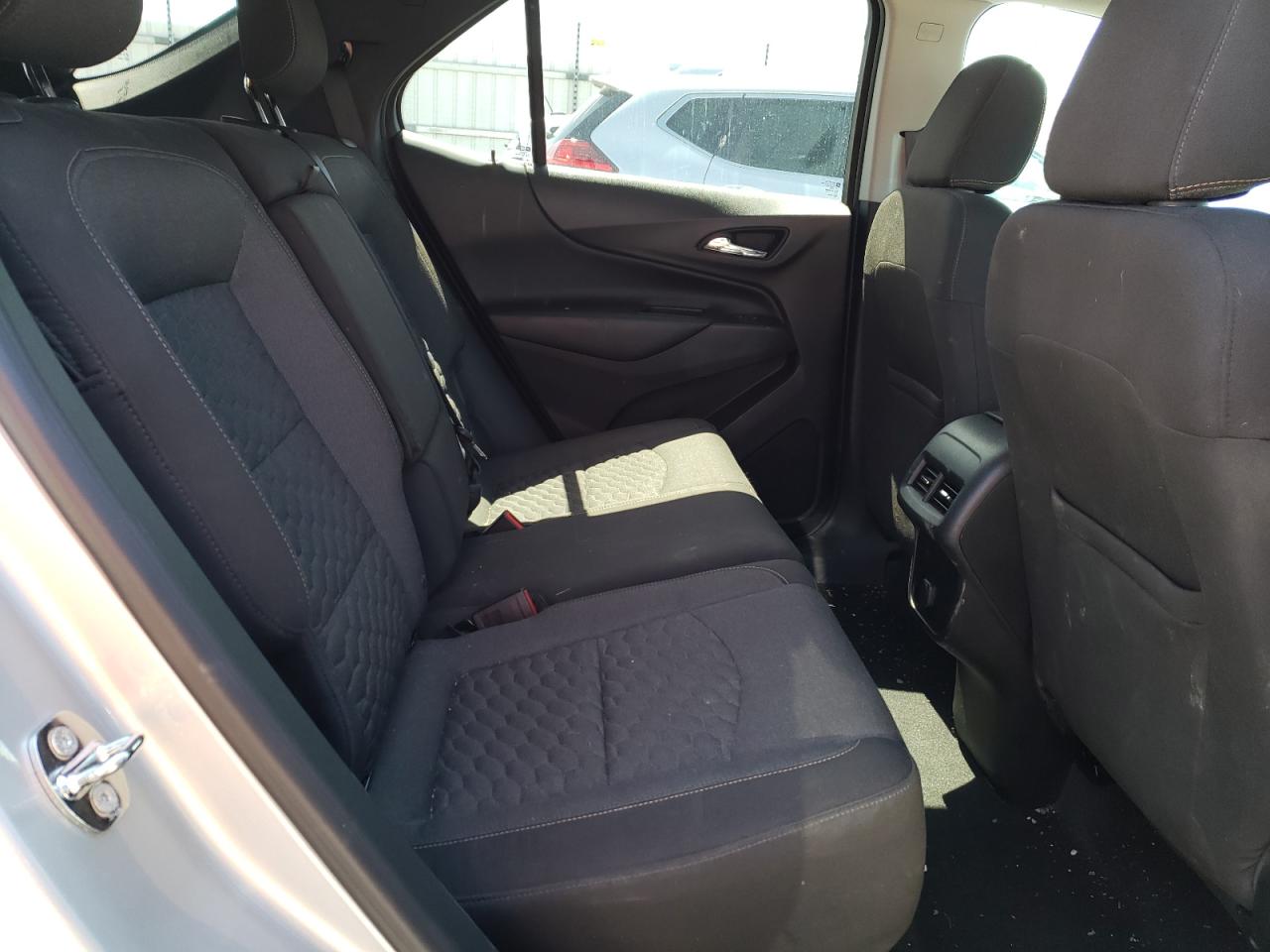 Photo 6 from auction – 2018 CHEVROLET EQUINOX LT with VIN 3GNAXJEV7JL100411