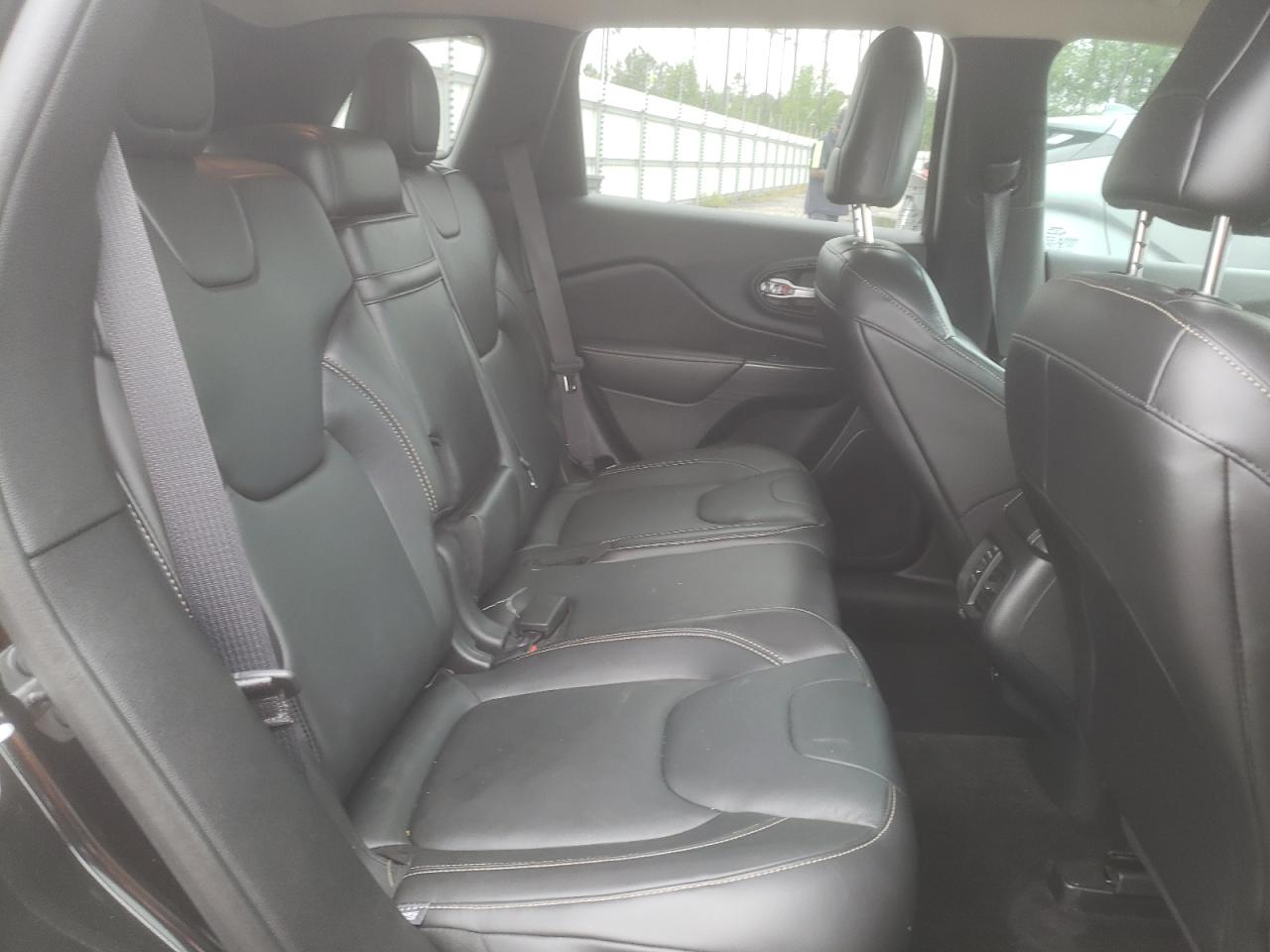 Photo 6 from auction – 2016 JEEP CHEROKEE L with VIN 1C4PJLDS0GW127508