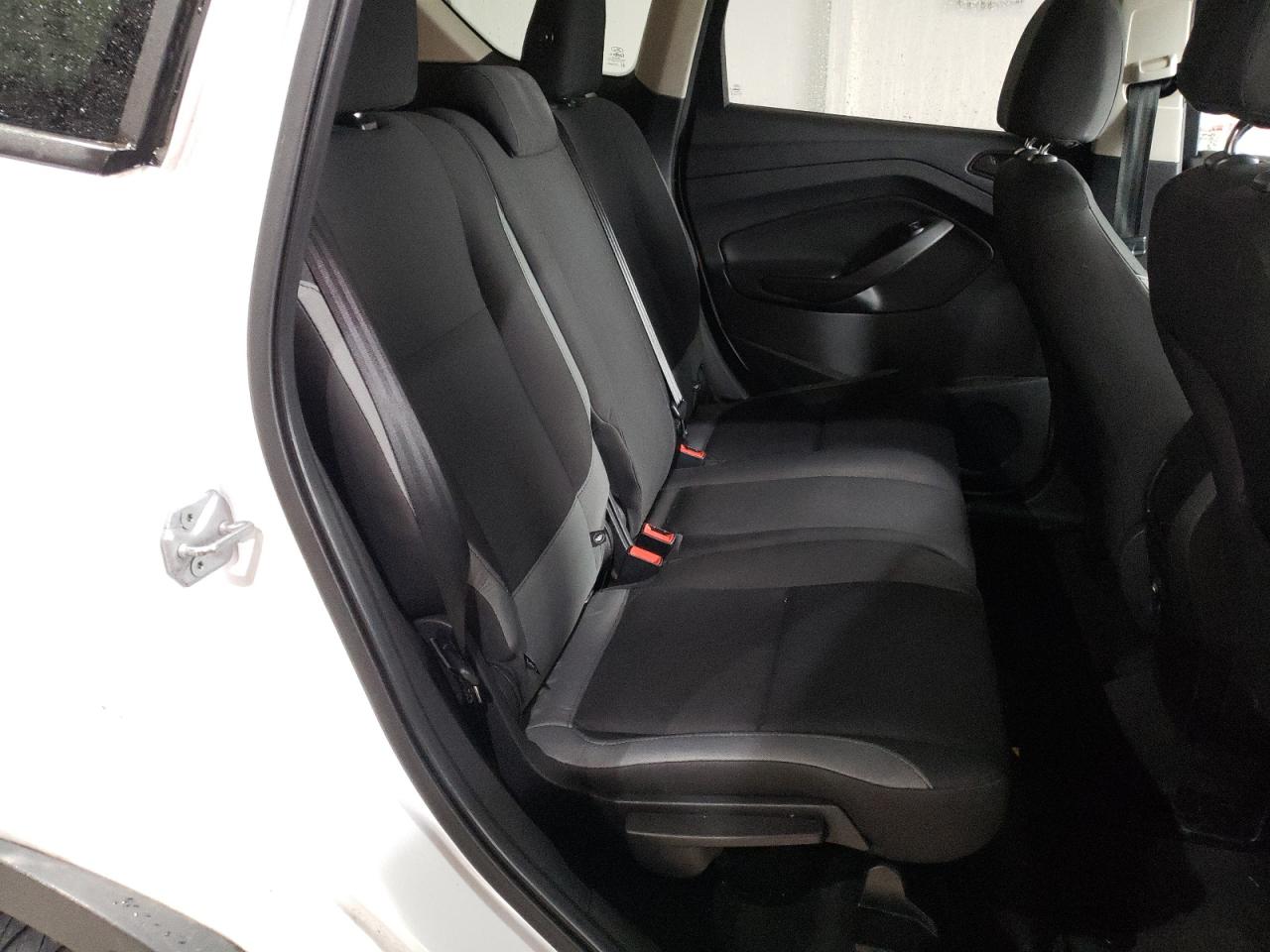 Photo 6 from auction – 2013 FORD ESCAPE with VIN 1FMCU0F70DUD87889