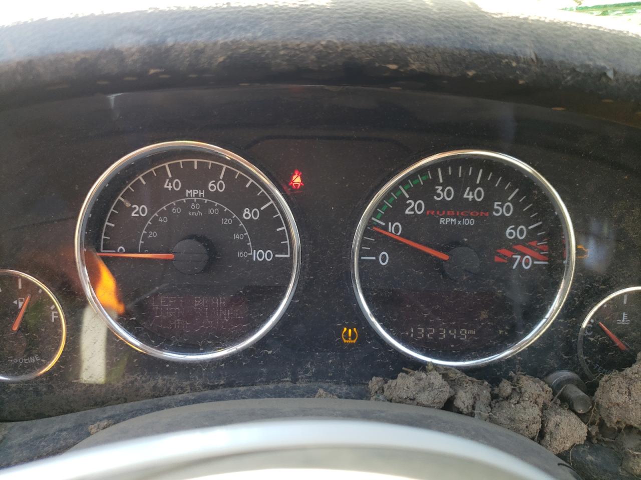Photo 8 from auction – 2015 JEEP WRANGLER U with VIN 1C4BJWFG9FL594236