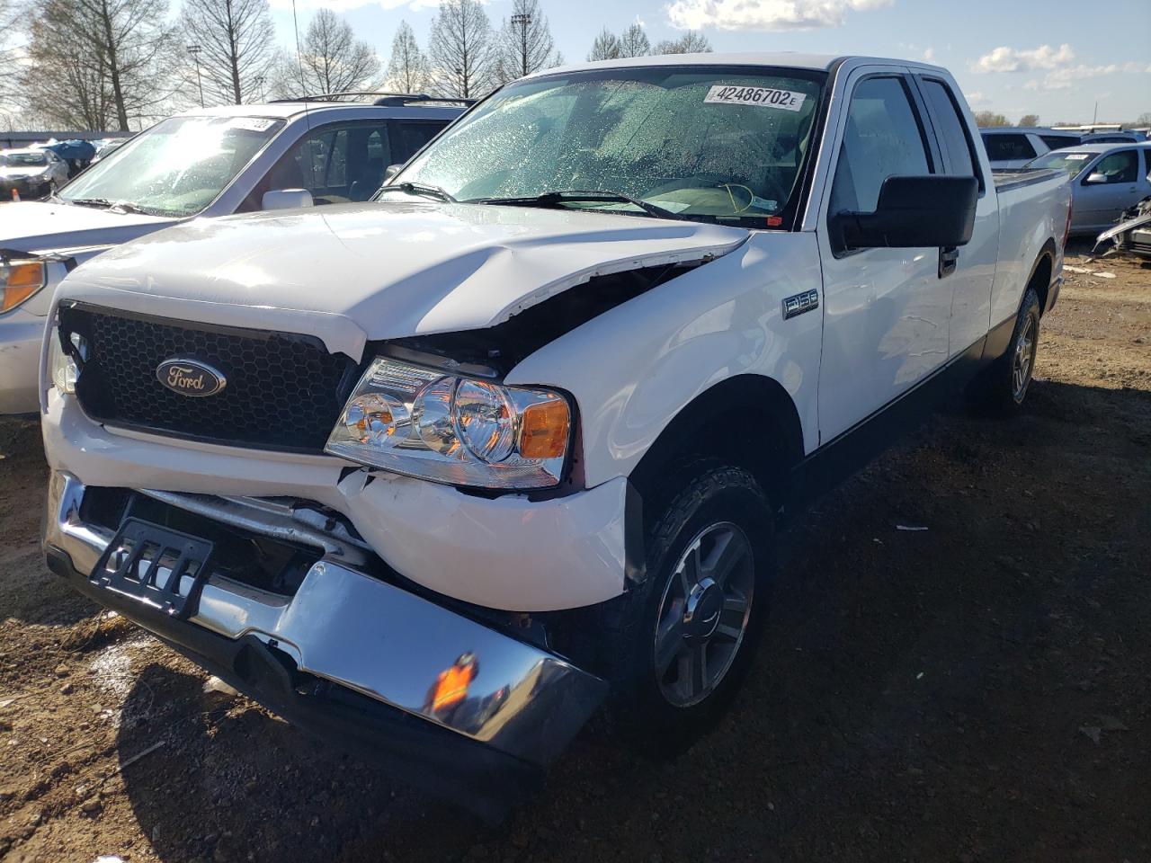 Photo 2 from auction – 2005 FORD F150 with VIN 1FTPX12525NA61112