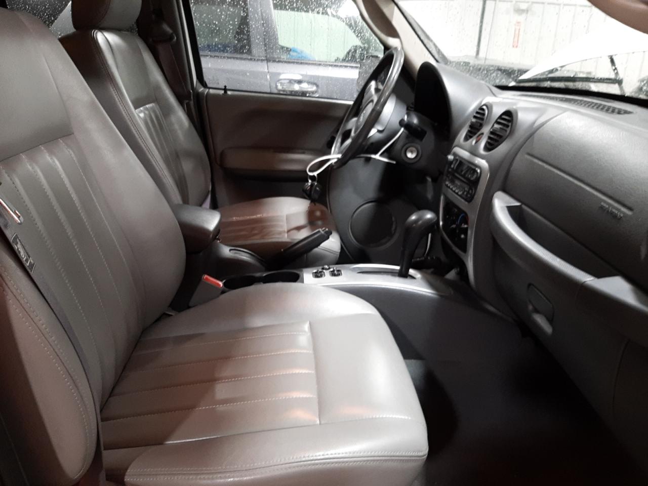 Photo 5 from auction – 2006 JEEP LIBERTY LI with VIN 1J4GL58K16W242465
