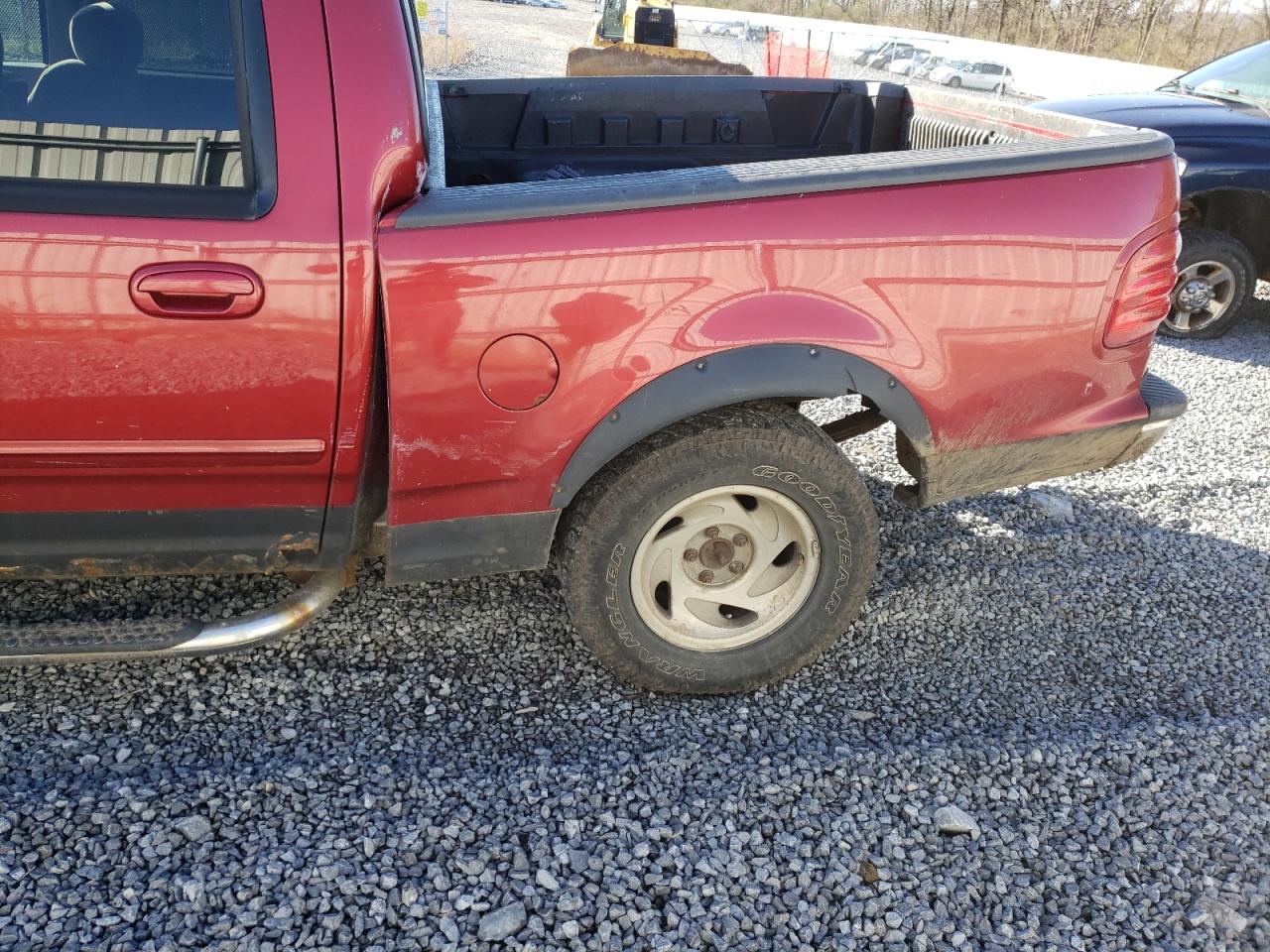 Photo 9 from auction – 2002 FORD F150 SUPER with VIN 1FTRW07L32KE14239