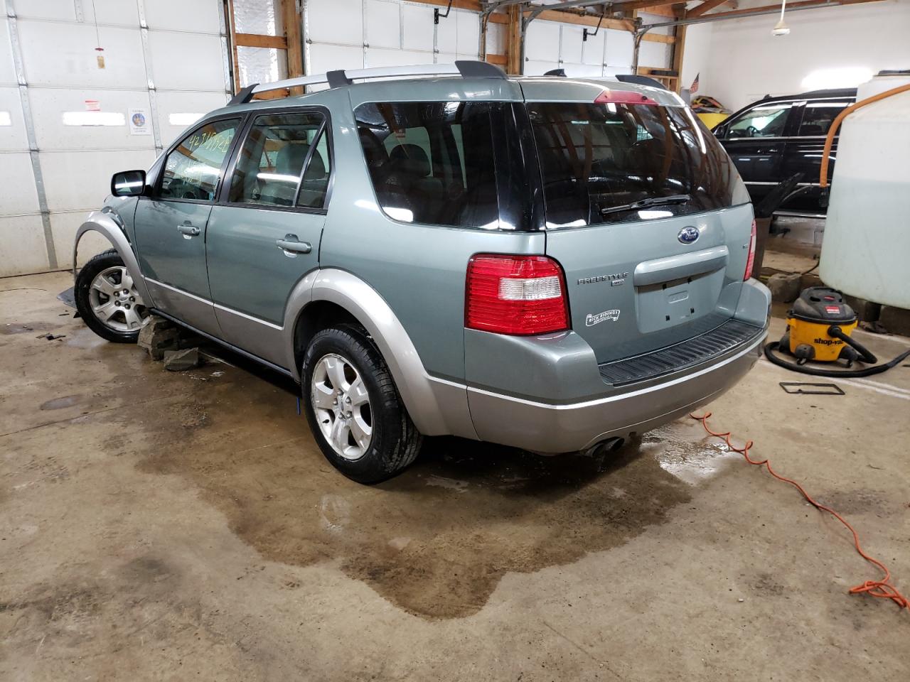Photo 3 from auction – 2007 FORD FREESTYLE with VIN 1FMDK05177GA42286
