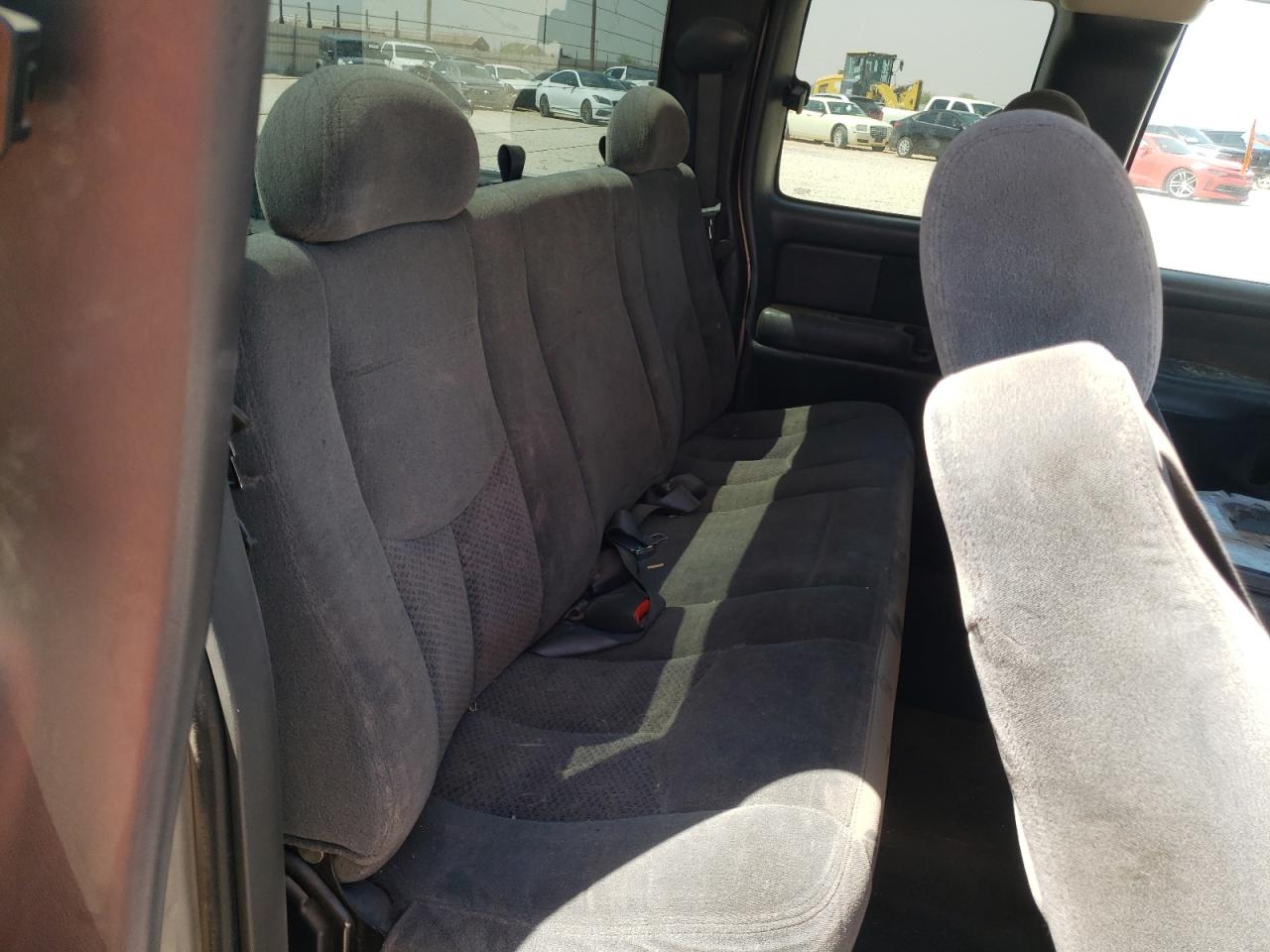 Photo 6 from auction – 2003 CHEVROLET SILVERADO with VIN 2GCEC19V231189924