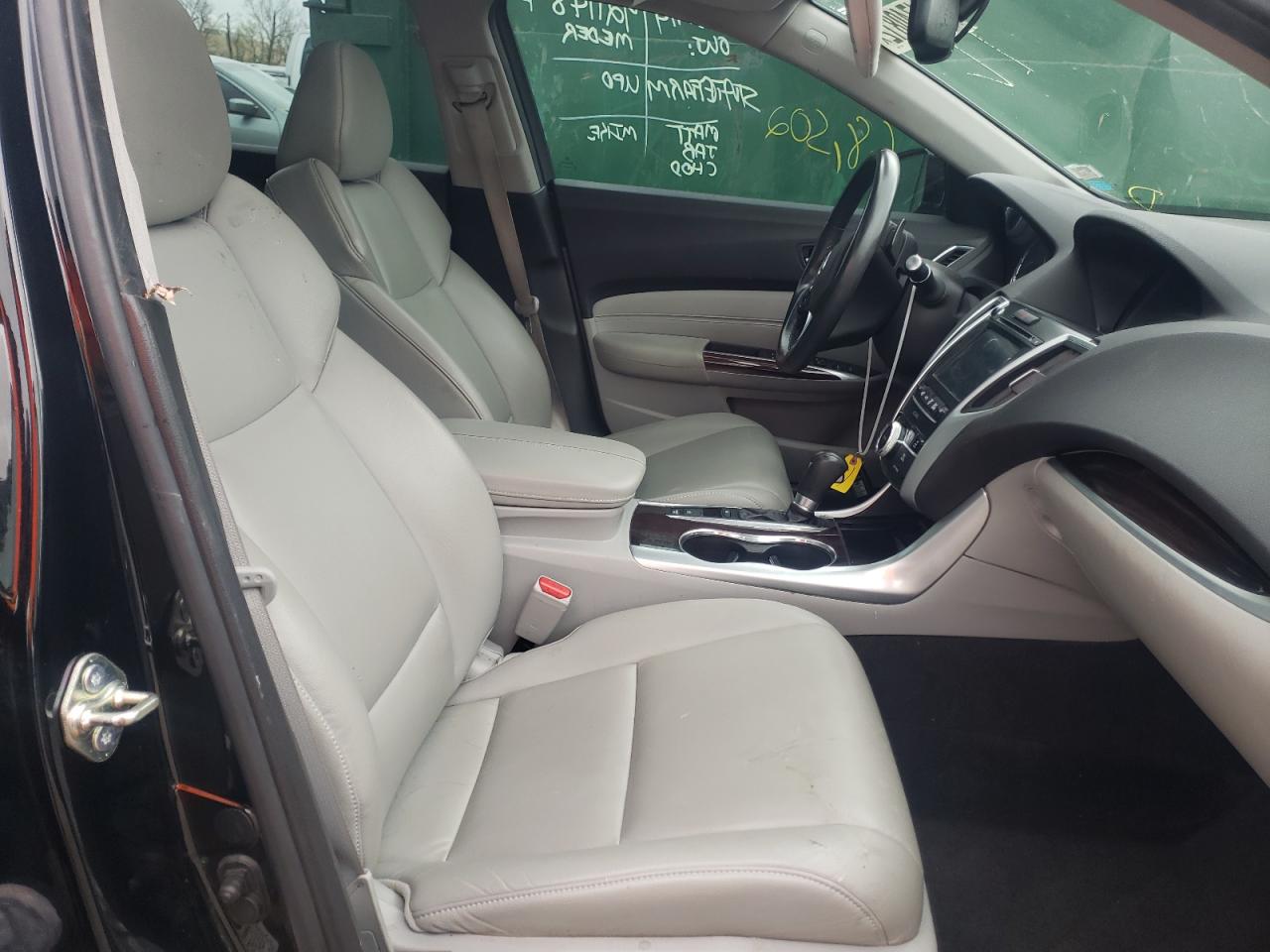 Photo 5 from auction – 2016 ACURA TLX with VIN 19UUB1F30GA015509