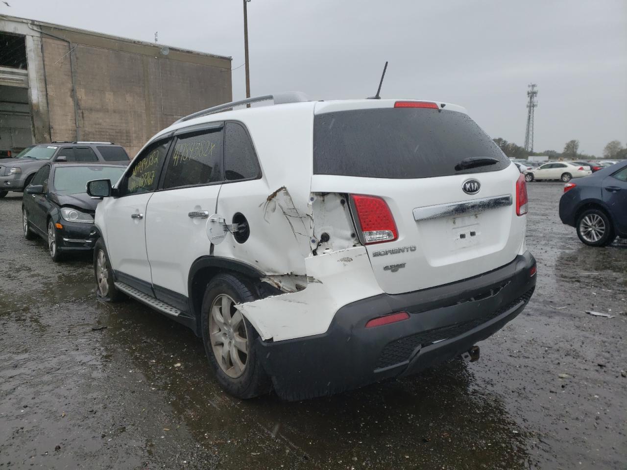 Photo 3 from auction – 2013 KIA SORENTO LX with VIN 5XYKT4A26DG403441