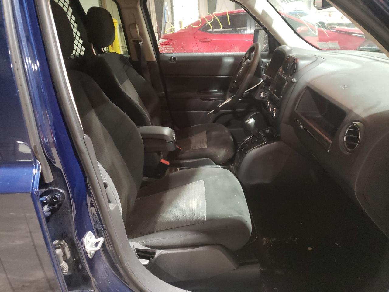 Photo 5 from auction – 2017 JEEP PATRIOT SP with VIN 1C4NJRBB7HD194424