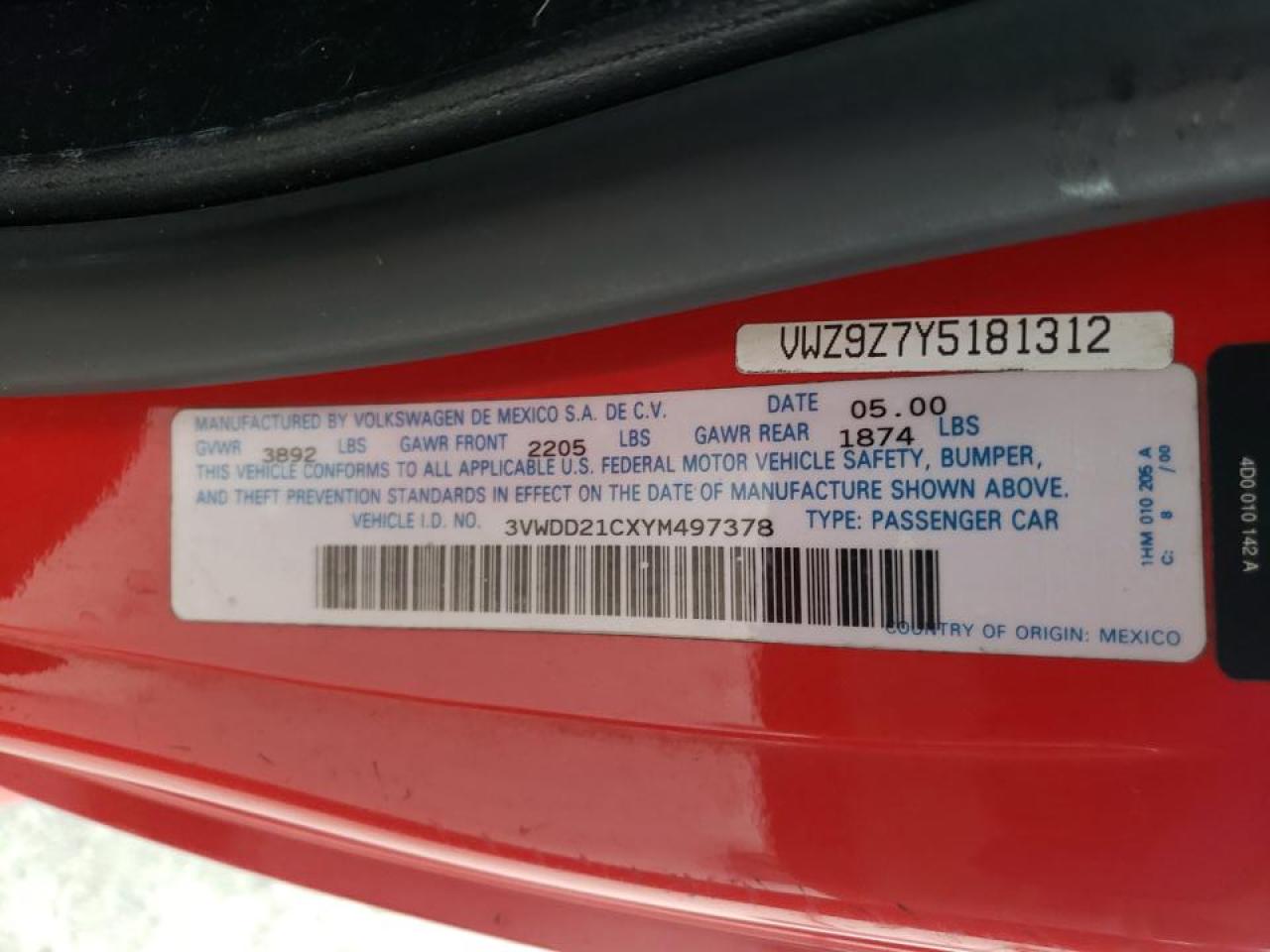 Photo 10 from auction – 2000 VOLKSWAGEN NEW BEETLE with VIN 3VWDD21CXYM497378