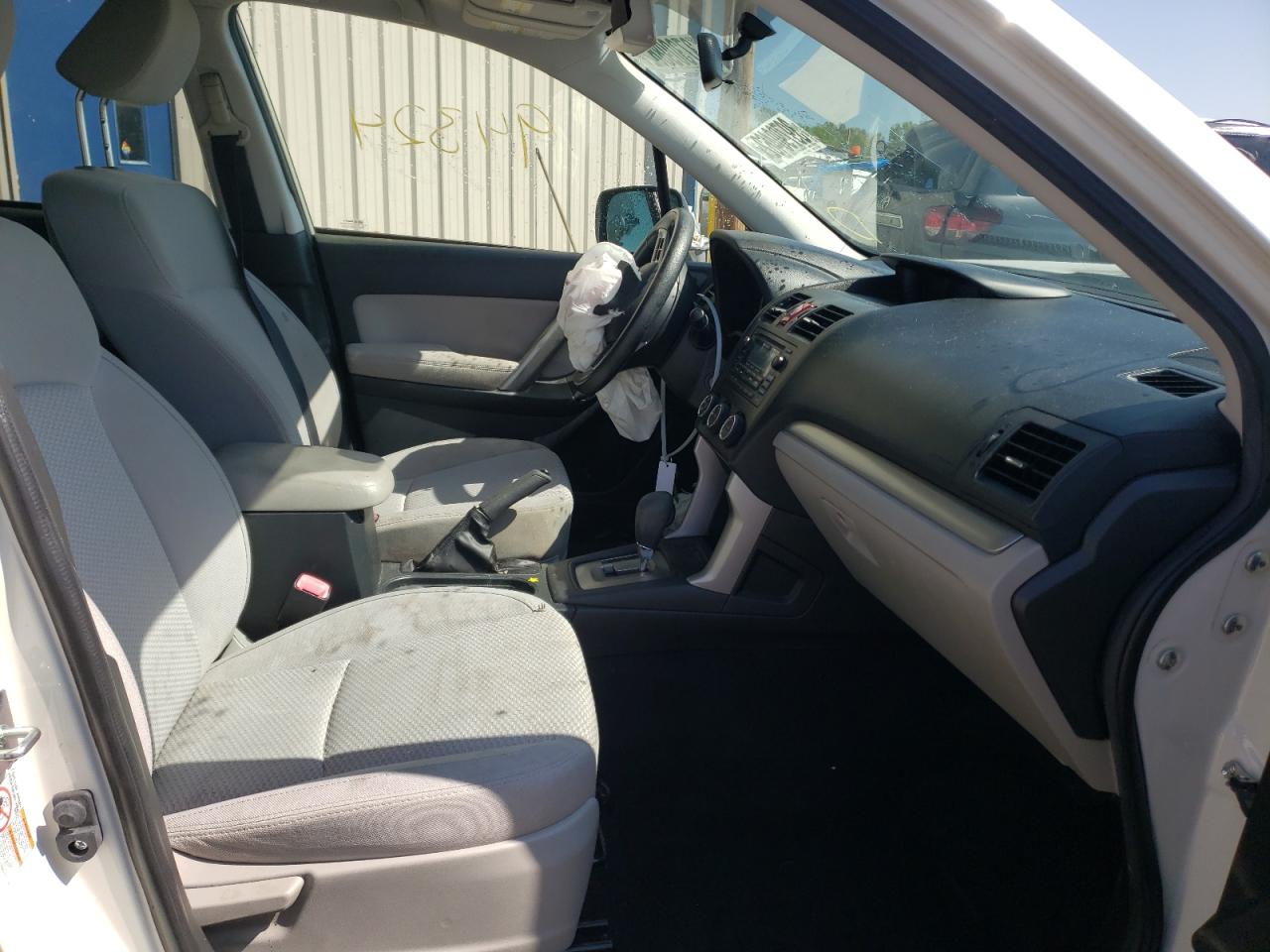 Photo 5 from auction – 2015 SUBARU FORESTER 2 with VIN JF2SJADC0FH582774