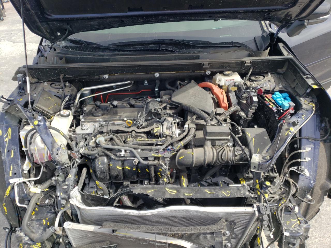Photo 7 from auction – 2020 TOYOTA RAV4 XSE with VIN JTME6RFV9LD502014