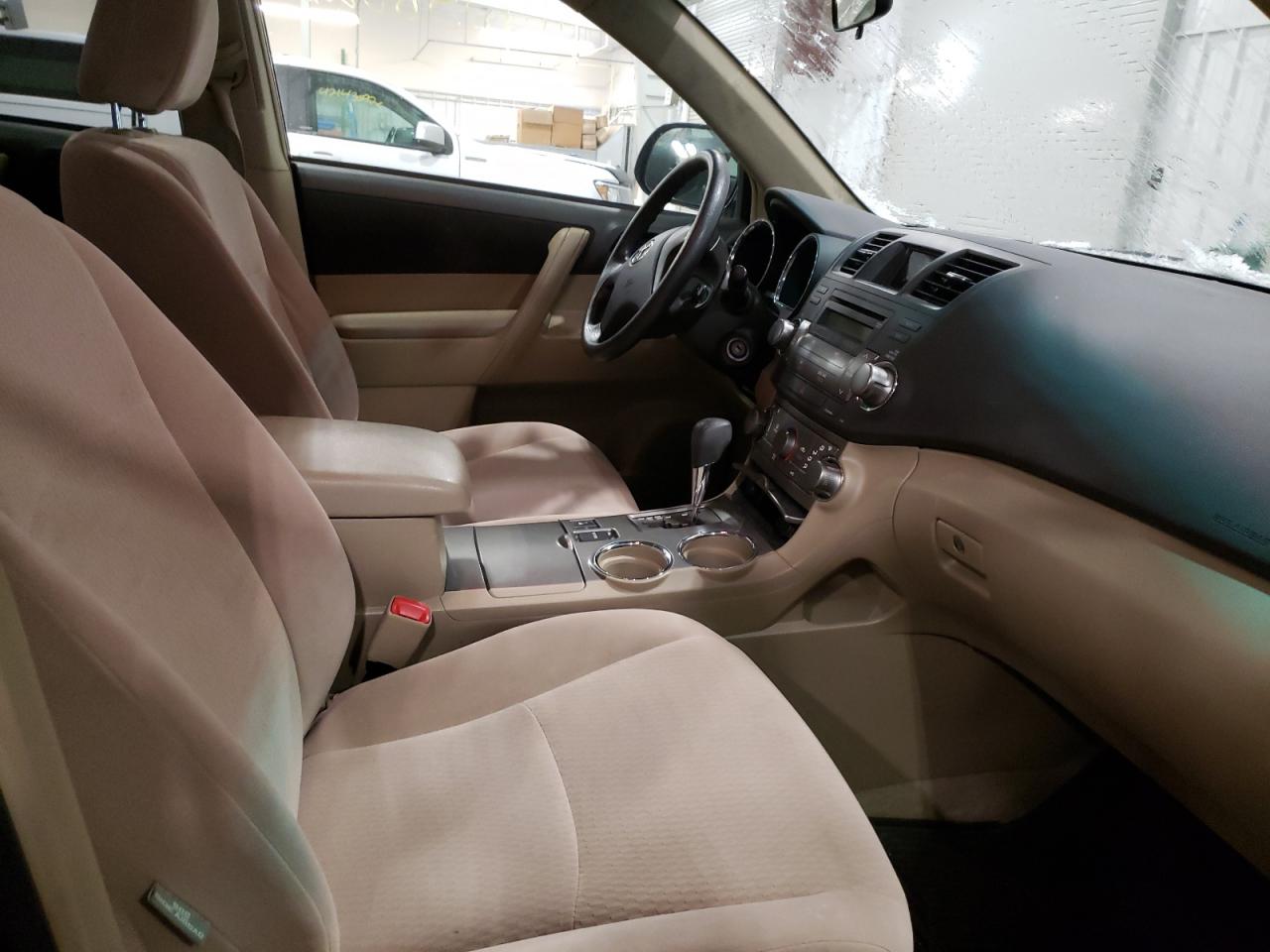 Photo 5 from auction – 2009 TOYOTA HIGHLANDER with VIN JTEES41A992133920
