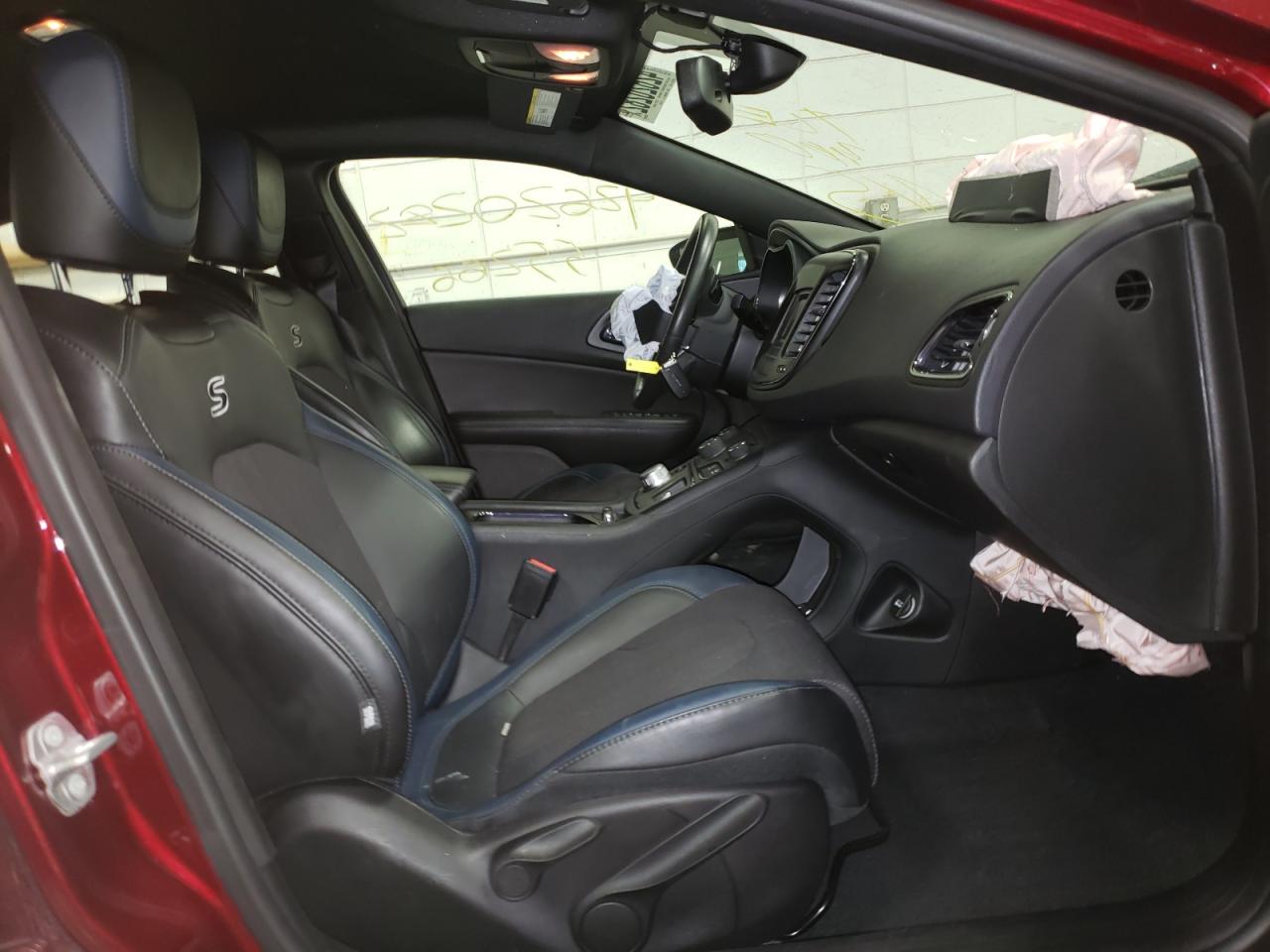 Photo 5 from auction – 2015 CHRYSLER 200 S with VIN 1C3CCCDG5FN732055